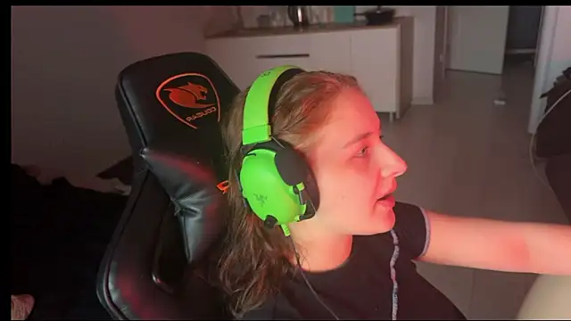 asswederra online show from January 19, 8:07 am