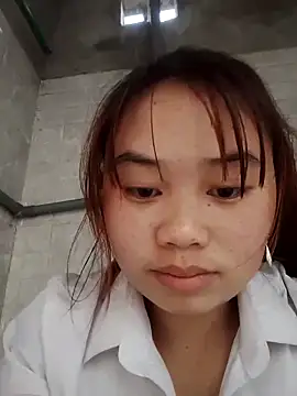 Snapshot of _Bong_02 chatting on February 5, 9:58 am Bong 02 online show from February 5, 9:58 am