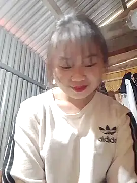 Snapshot of _Bong_02 chatting on February 6, 9:45 am Bong 02 online show from February 6, 9:45 am