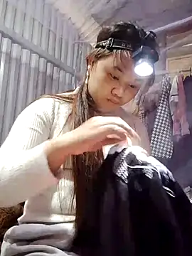 Snapshot of _Bong_02 chatting on March 4, 4:51 am Bong 02 online show from March 4, 4:51 am