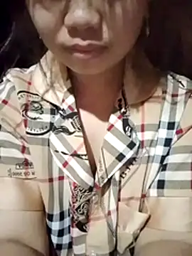 Snapshot of _Bong_02 chatting on March 6, 11:23 pm Bong 02 online show from March 6, 11:23 pm