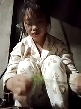 Snapshot of _Bong_02 chatting on March 24, 10:48 pm Bong 02 online show from March 24, 10:48 pm