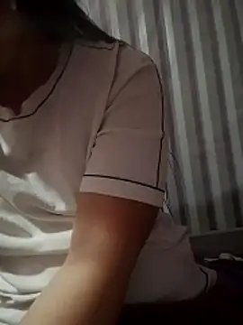 Snapshot of _Bong_02 chatting on March 28, 1:33 pm Bong 02 online show from March 28, 1:33 pm