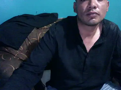 Snapshot of latinomoreno95 chatting on May 15, 11:12 pm latinomoreno95 online show from May 15, 11:12 pm