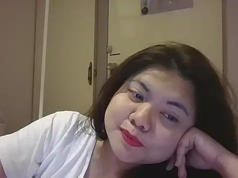 Allie 143 online show from July 28, 11:50 am
