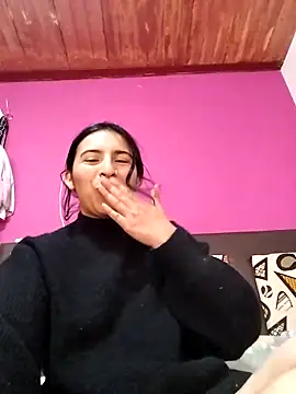 Snapshot of Emily_Gree chatting on April 2, 6:38 pm Emily Gree online show from April 2, 6:38 pm