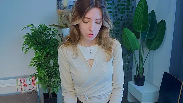 BrianneMallory online show from February 10, 6:17 am