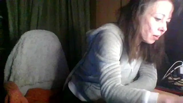 Snapshot of KettyLoveX chatting on April 14, 7:42 pm KettyLoveX online show from April 14, 7:42 pm