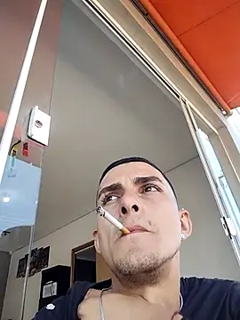 Snapshot of Fefe2805 chatting on March 24, 2:33 pm Fefe2805 online show from March 24, 2:33 pm