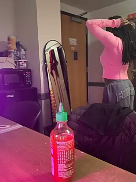 CookiesNcreaming online show from February 11, 10:37 pm