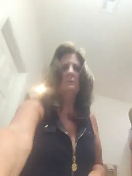 HotAzMilf online show from June 4, 10:27 pm