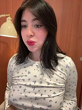 evelynrosess1 online show from June 25, 11:20 pm