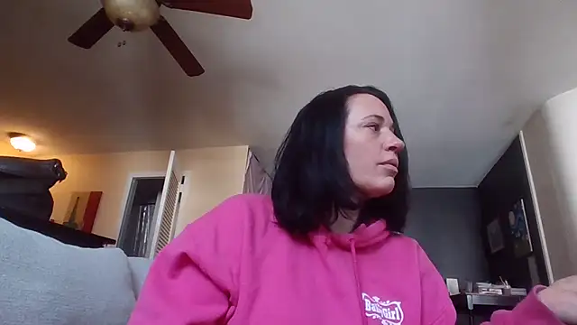 Snapshot of something_unholy chatting on April 6, 1:12 pm something unholy online show from April 6, 1:12 pm