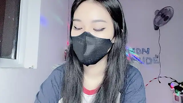 Tieu-May online show from July 27, 9:22 pm