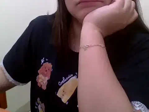 Snapshot of Sarah_no_land chatting on February 27, 8:14 am Sarah no land online show from February 27, 8:14 am