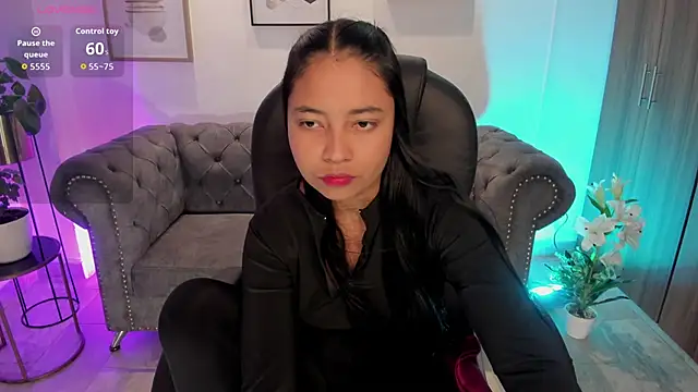 Snapshot of nisha_rouse chatting on January 11, 1:27 pm nisha rouse online show from January 11, 1:27 pm