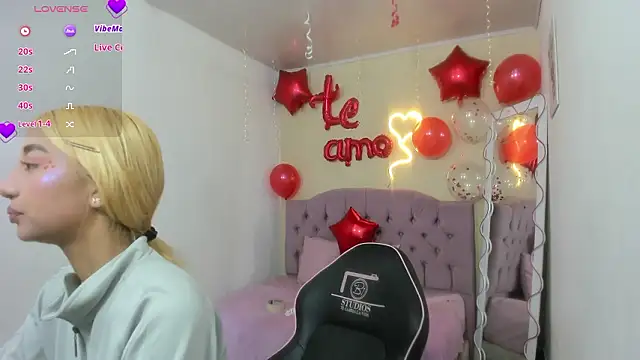 Snapshot of IRINA_TAY1 chatting on February 15, 3:47 am IRINA TAY1 online show from February 15, 3:47 am