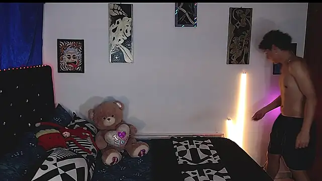 yorsamm smit online show from March 8, 8:34 pm