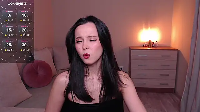 lia hetty online show from January 12, 6:59 pm