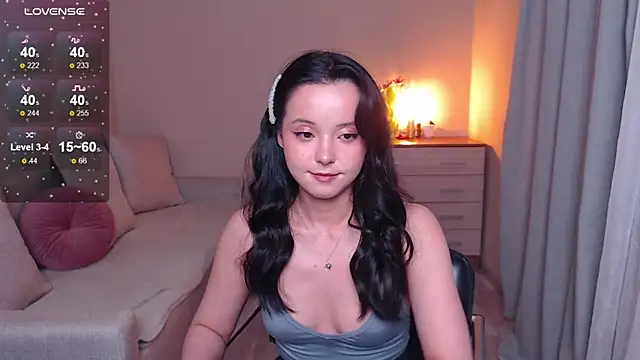 lia hetty online show from March 14, 7:12 pm