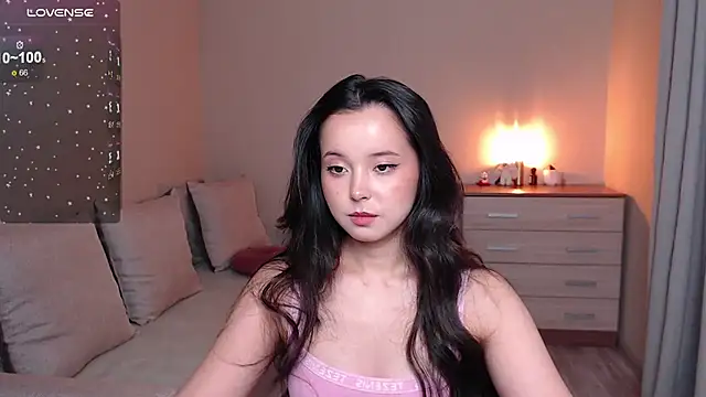 lia hetty online show from October 30, 2:18 pm