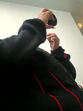 Liaevans   online show from January 19, 11:25 am