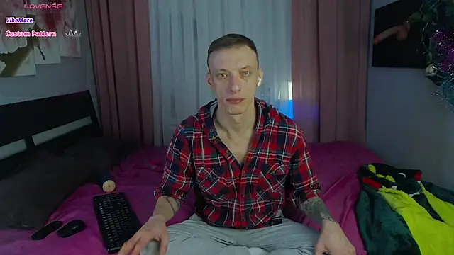 Snapshot of Jamie_Inked chatting on January 7, 9:12 am Jamie Inked online show from January 7, 9:12 am