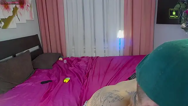 Snapshot of Jamie_Inked chatting on January 8, 7:10 am Jamie Inked online show from January 8, 7:10 am