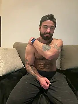 Snapshot of miniman99 chatting on February 3, 3:15 am miniman99 online show from February 3, 3:15 am