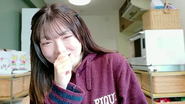   Yui  online show from March 23, 12:47 am