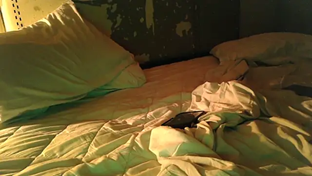 cloudyplay661 online show from March 25, 12:33 pm