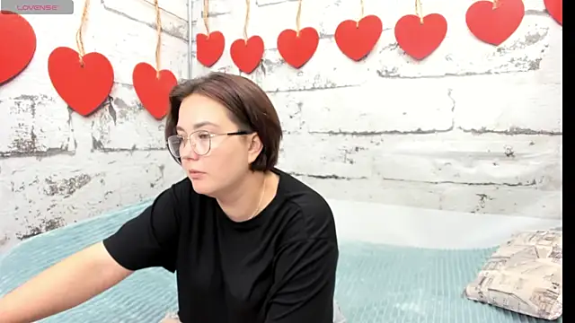 Sweetie Rozzy online show from June 8, 1:20 am