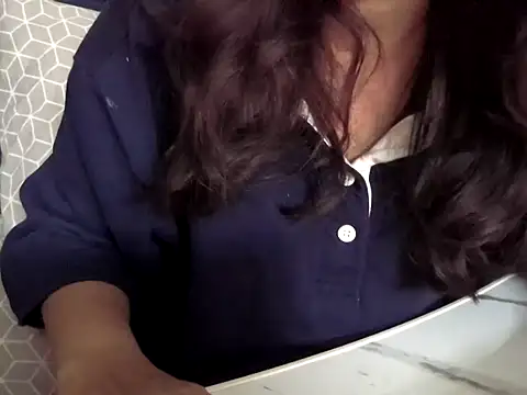 Snapshot of Dilruba_69 chatting on June 1, 5:36 pm Dilruba 69 online show from June 1, 5:36 pm