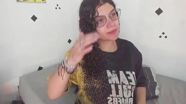 wendybeckett3 online show from March 28, 4:06 pm