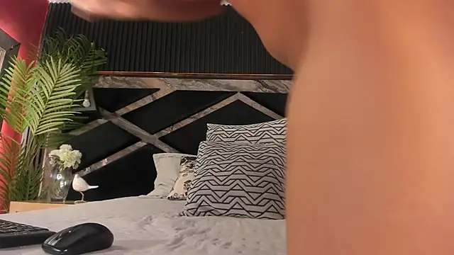 KendallWiings online show from January 17, 5:27 pm