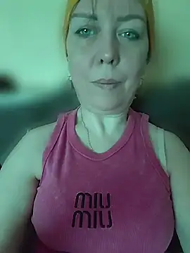 Snapshot of SweetTastes chatting on July 1, 7:32 am SweetTastes online show from July 1, 7:32 am