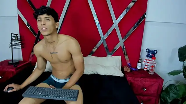 Snapshot of aishaxht chatting on April 30, 8:57 pm aishaxht online show from April 30, 8:57 pm