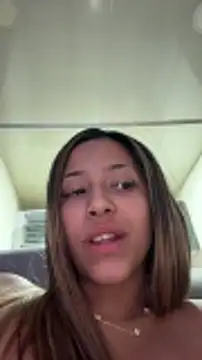 Snapshot of vicky_bass_ chatting on March 4, 2:39 am vicky bass online show from March 4, 2:39 am