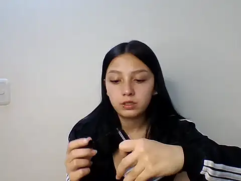Snapshot of persefxne chatting on March 28, 11:04 pm persefxne online show from March 28, 11:04 pm