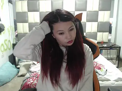 dulcecandy18 online show from January 18, 3:21 am