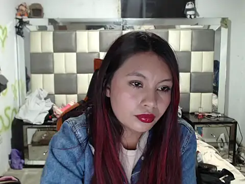 dulcecandy18 online show from February 6, 3:44 am