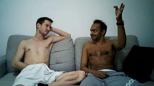 batschi0512 online show from February 4, 4:18 am