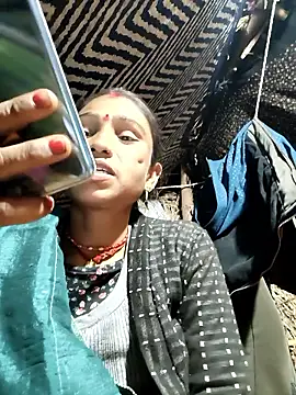 lodhi8080 online show from January 18, 2:43 pm