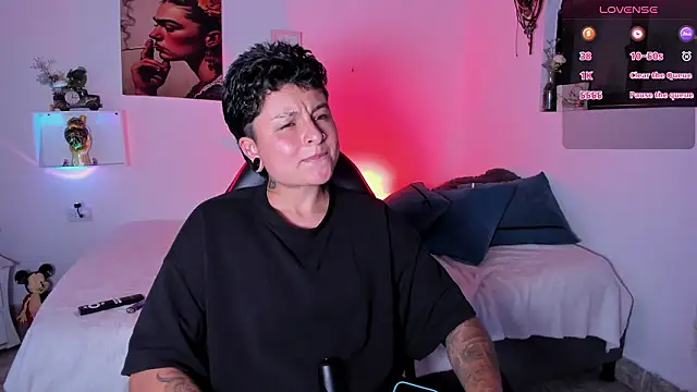 Snapshot of Zury_Ramirez chatting on February 13, 9:44 pm Zury Ramirez online show from February 13, 9:44 pm