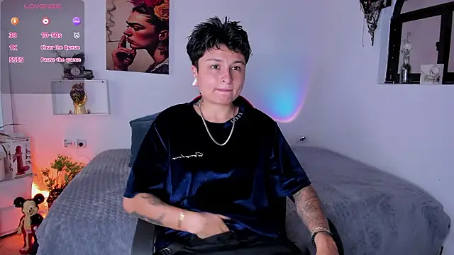 Snapshot of Zury_Ramirez chatting on February 23, 10:07 pm Zury Ramirez online show from February 23, 10:07 pm