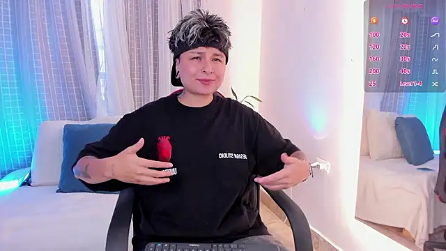 Snapshot of Zury_Ramirez chatting on March 23, 10:03 pm Zury Ramirez online show from March 23, 10:03 pm