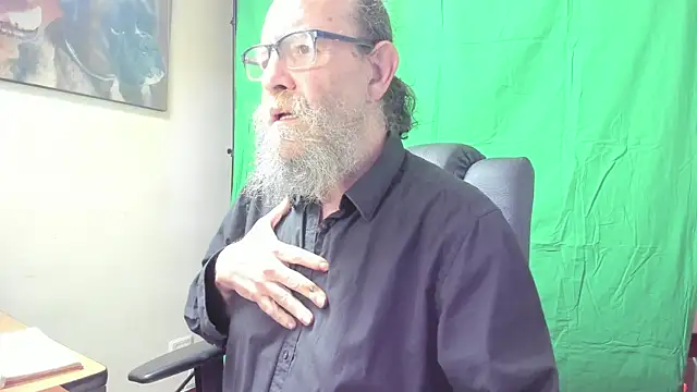Snapshot of Uncle_Hottie chatting on February 21, 4:30 pm Uncle Hottie online show from February 21, 4:30 pm