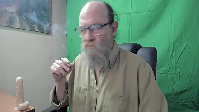 Snapshot of Uncle_Hottie chatting on March 14, 4:34 pm Uncle Hottie online show from March 14, 4:34 pm