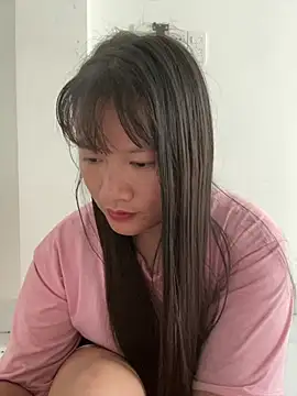Snapshot of Suni-ii chatting on April 11, 8:18 am Suni-ii online show from April 11, 8:18 am