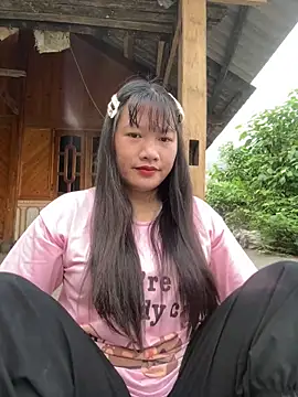 Snapshot of Suni-ii chatting on April 13, 12:38 am Suni-ii online show from April 13, 12:38 am